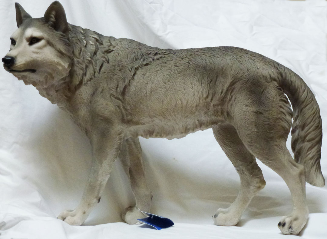 KIOWA Large Wolf Statue DWK H19 x L25 x W11