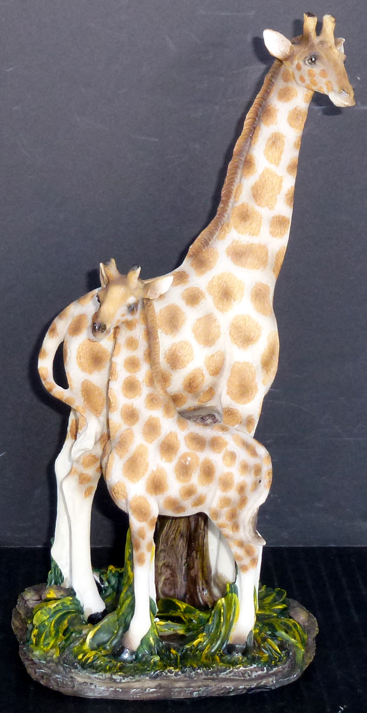 REACHING HIGH Giraffe with Baby Statue Figurine H10.5/"